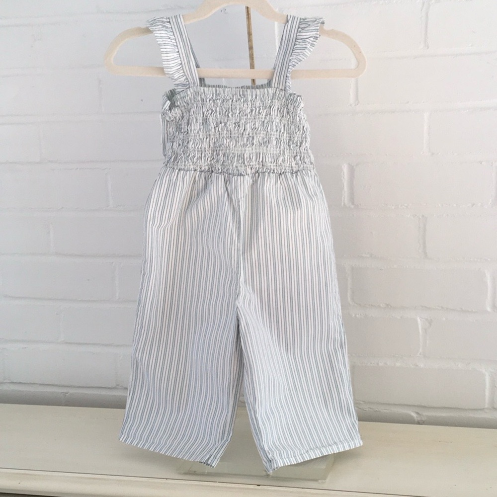 Carter's Classic Lightweight Sleeveless Smocked Summer Romper Overalls Size 2T